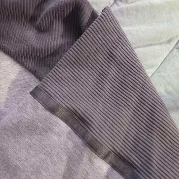 Under Armour Project Rock Oversized Hoodie Size L - Picture 2 of 5